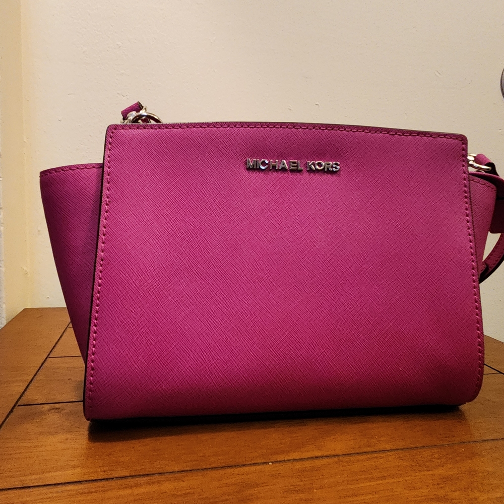 Michael Kors Selma Fuschia Crossbody Bag